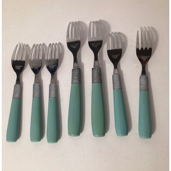 7 - Vintage Cambridge Forks Green Stainless‎ Flatware Plastic Handle 7 or 8" - Picture 4 of 6